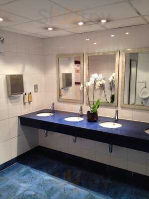 Olio Bar & Restaurant