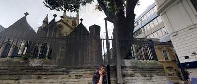 La Cave Restaurant & Wine Bar