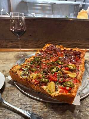 La Cave Restaurant & Wine Bar