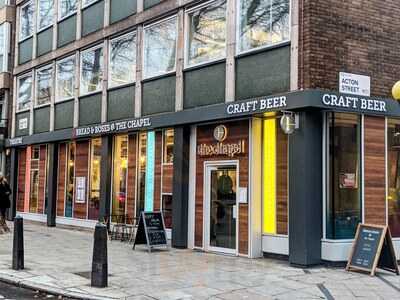 Bread & Roses At The Chapel Bar