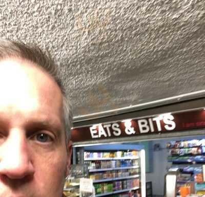 Eats & Bits Cafe