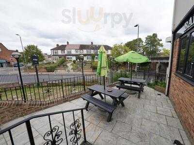 The Graces Bar & Grill