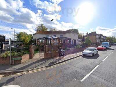 The Graces Bar & Grill