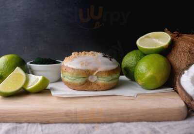 Crosstown Fitzrovia - Doughnuts & Coffee