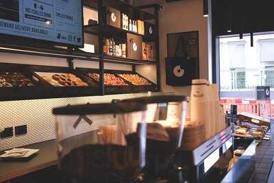 Crosstown Fitzrovia - Doughnuts & Coffee
