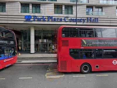 Spectrum Bar And Cafe