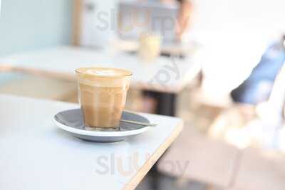 Velasquez And Van Wezel