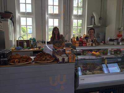 Pottery On The Parade