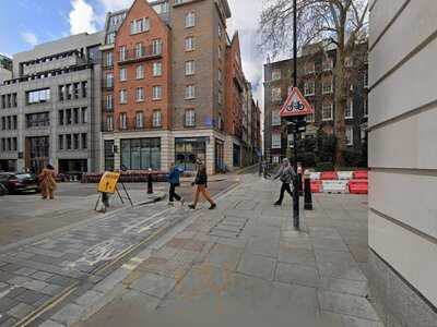 Domino's Pizza - London - Queen Street