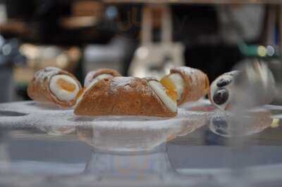 Sicilian Goods Specialist