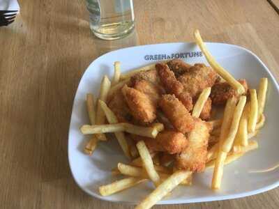 Green & Fortune Cafe