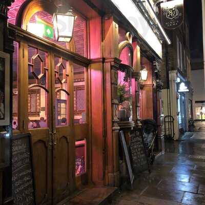 The Kings Arms (by Putney Bridge)