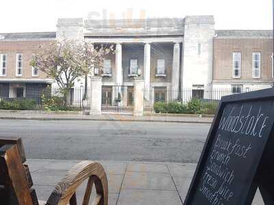 Woodstoke Cafe