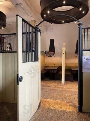 Stables Cafe - Osterly Park