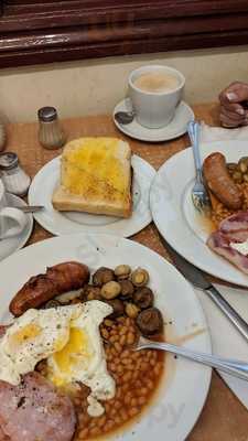 Mayfair Pasta & Sandwich Bar