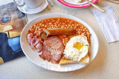 Broadway Cafe Restaurant