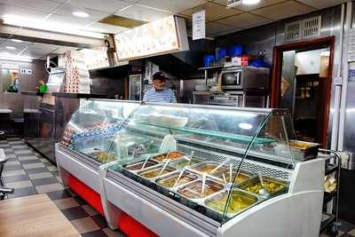 Al Badar Fried Chicken And Curry Restaurant