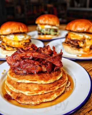 Oh My Dog! Hot Dogs Fourpure Basecamp Bermondsey