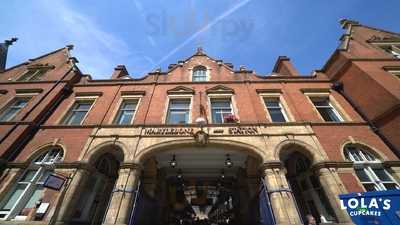 Lola's Cupcakes - Marylebone Station