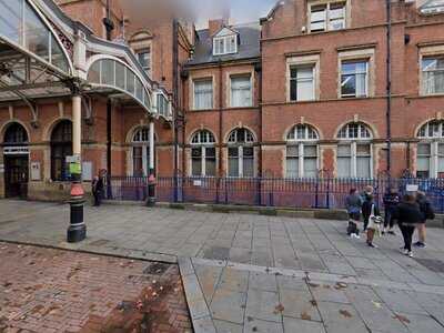 Lola's Cupcakes - Marylebone Station