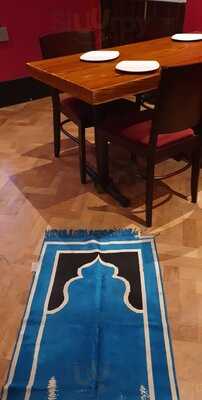 Yum Yum Thai Restaurant