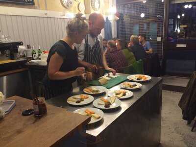 Pickled Pig Grub Club