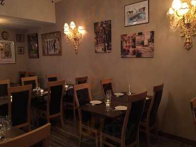 Bambino's On The Park