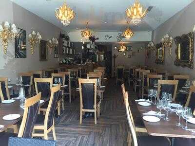 Bambino's On The Park