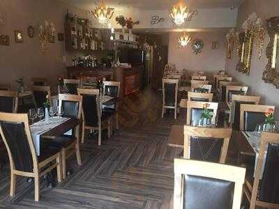 Bambino's On The Park