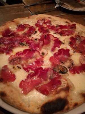 Goppa Restaurant & Pizzeria