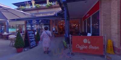 The Coffee Bean & Tea Leaf