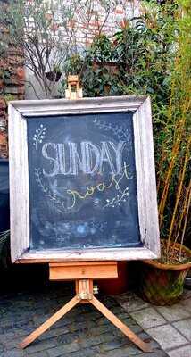 Clapton Country Club