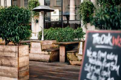 Oak Tree W6 Pub & Restaurant