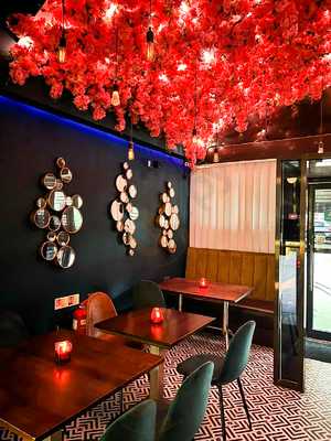 Esquire Bar And Grill