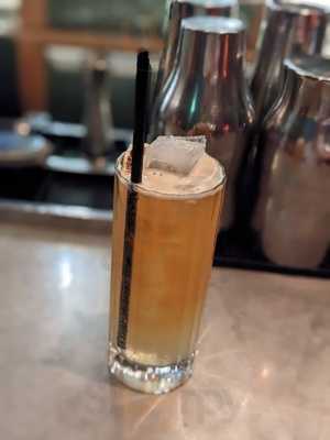 Anthracite Martini Lounge