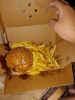 Opla Gourmet Burgers