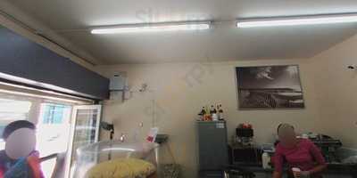 W2 Caribbean Cafe And Roti Shop