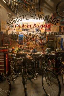 Auguste Handmade