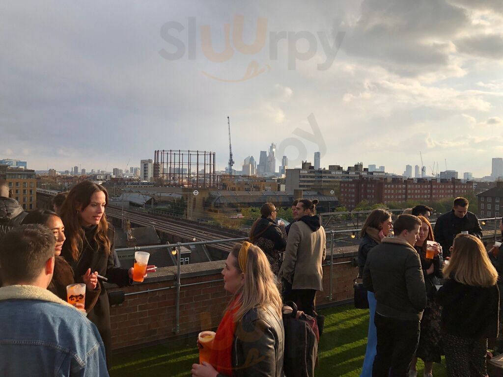 Platform Cafe, Bar, And Terrace