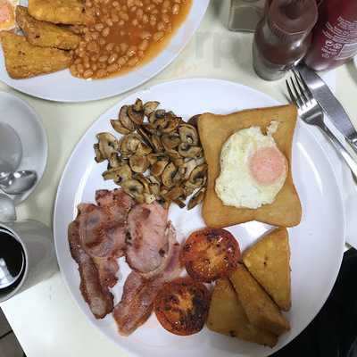 Hulya's Cafe And Restaurant