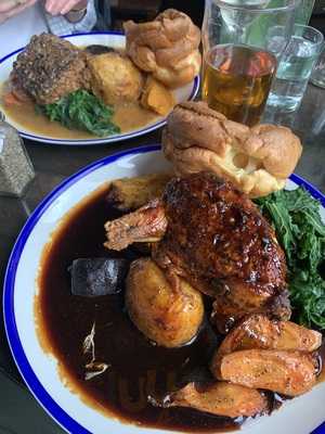 Albion In Goldsmiths Row