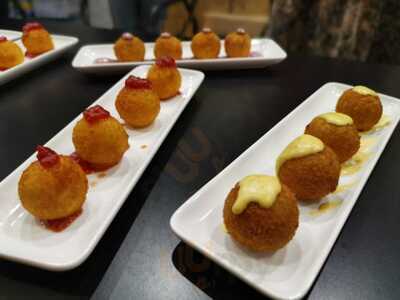 Yono Unique Street Food