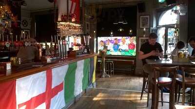 The Fox On The Green