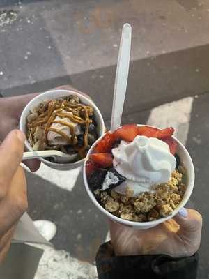 Snog Frozen Yogurt