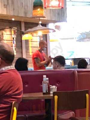 Giraffe World Kitchen