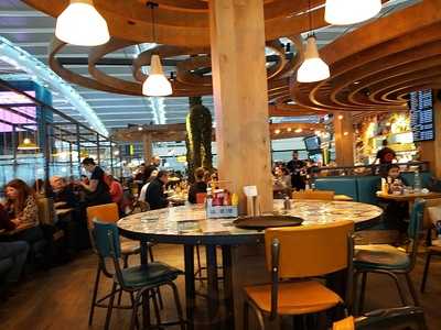 Giraffe World Kitchen