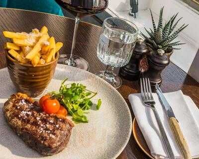 Lanes Restaurant & Bar