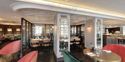 Lanes Restaurant & Bar