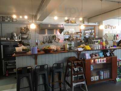 Otter Cafe