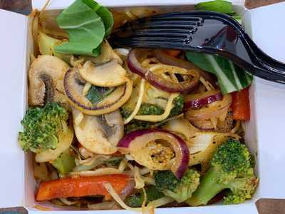 Mb Chicken And Pizza